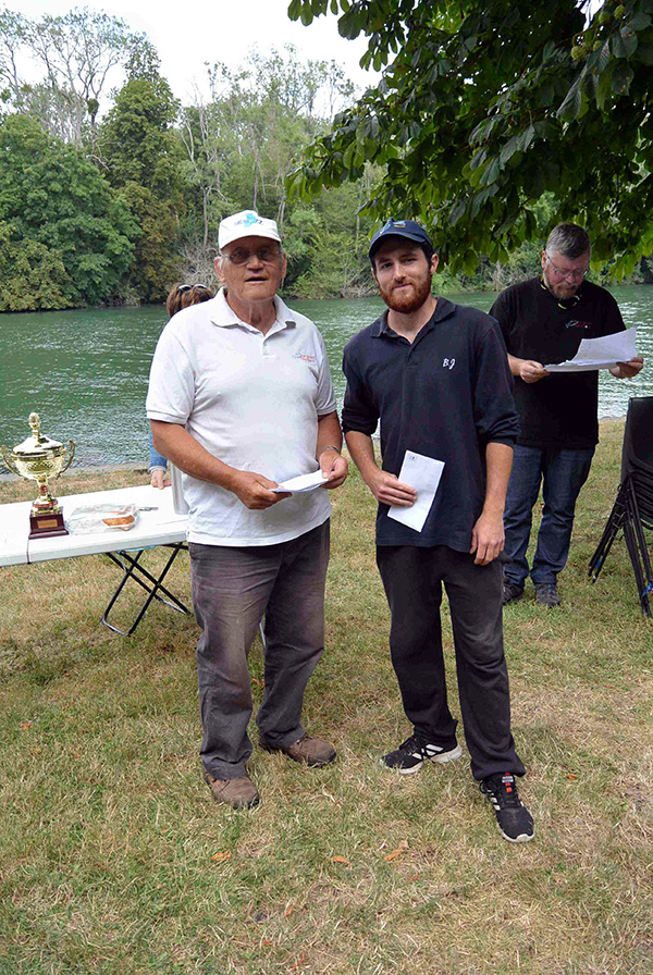 Concours de peche a Hericy sur Seine
