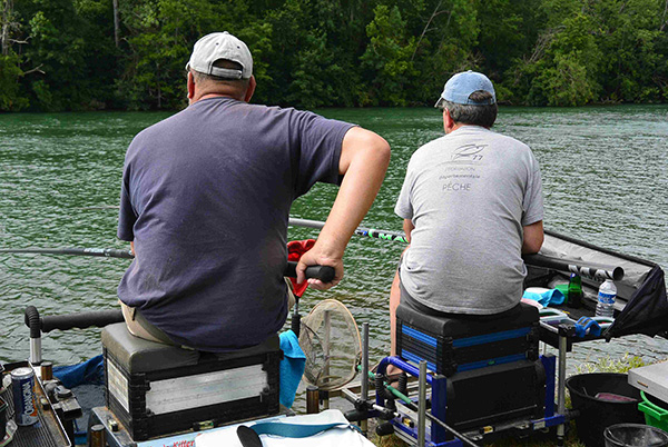 Concours de peche a Hericy sur Seine