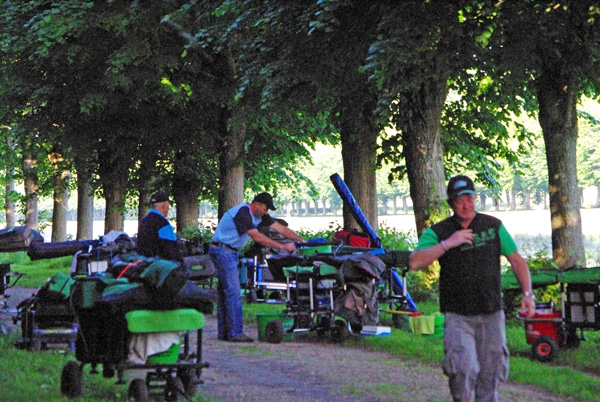 Concours de peche au grand canal de fontainebleau