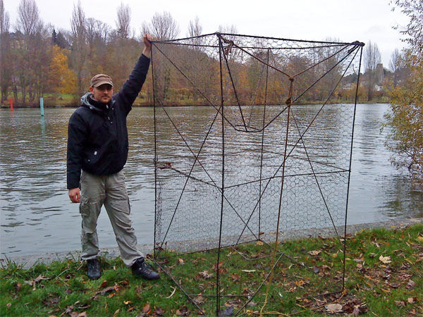 cage a poisson