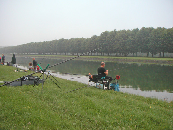 Concours de peche au grand canal de fontainebleau