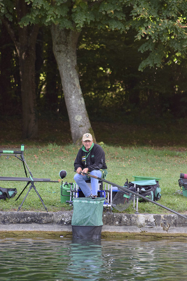 Concours de peche au grand canal de fontainebleau 2019