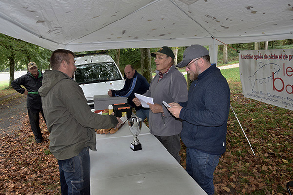 Concours de peche au grand canal de fontainebleau 2019