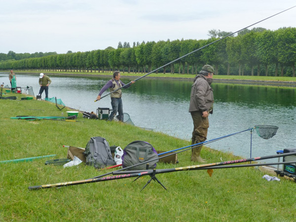 Concours de pêche au grand canal de fontainebleau