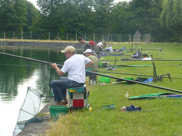 Concours de pêche au grand canal de fontainebleau