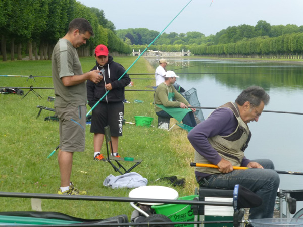 Concours de pêche au grand canal de fontainebleau