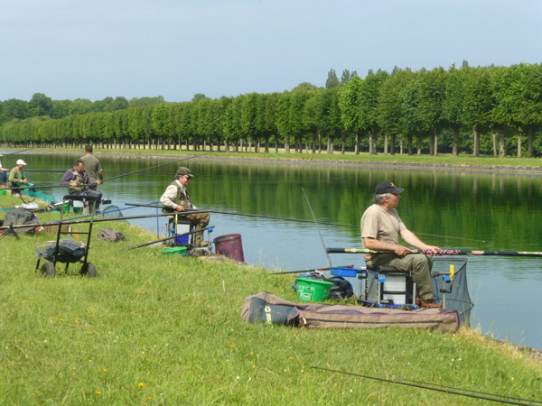 Concours de pêche au grand canal de fontainebleau