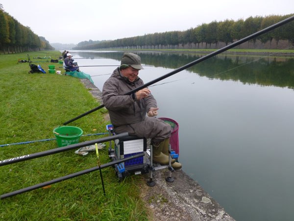 Concours de peche au grand canal de fontainebleau