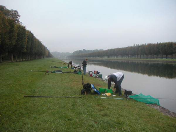 Concours de peche au grand canal de fontainebleau