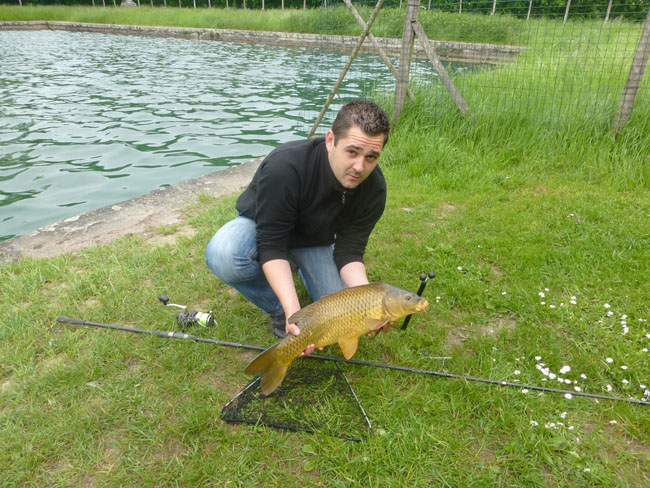 Prise de carpe au canal de fontainebleau