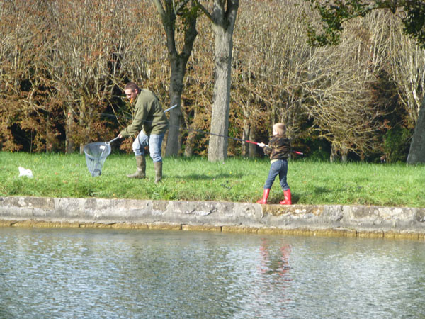 prise de truites au grand canal de Fontainebleau