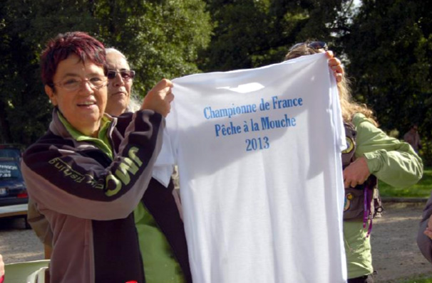 Liliane Cloutrier championne de peche a la mouche